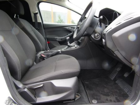 2017 Ford Focus - photo 13
