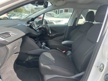 2017 Peugeot 208 - photo 14