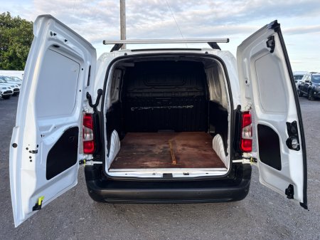 2021 Vauxhall Combo - photo 14