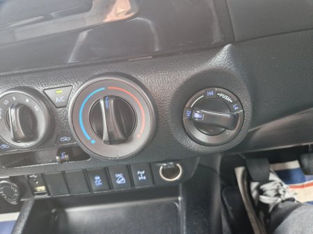 2017 Toyota Hilux - photo 21