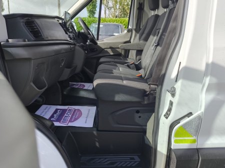 2020 Ford Transit - photo 8