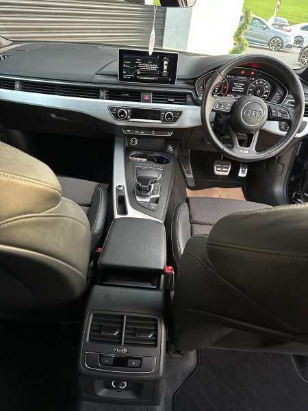 2017 Audi A4 - photo 21