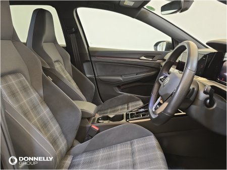 2023 Volkswagen Golf - photo 8