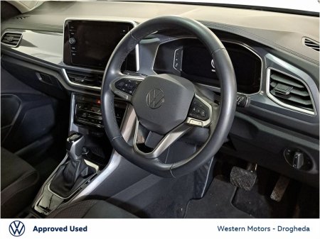 2024 Volkswagen T-Roc - photo 8