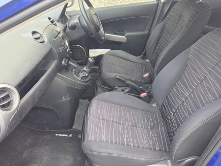 2010 Mazda Mazda2 - photo 8