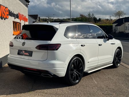 2023 Volkswagen Touareg - photo 4