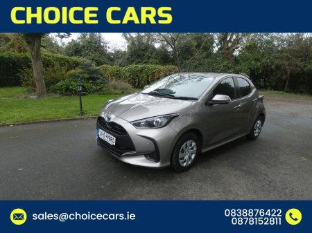 2021 Toyota Yaris - photo 2