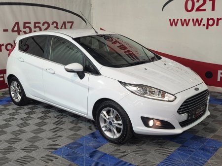 2016 Ford Fiesta - photo 2