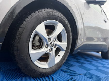 2019 Toyota C-HR - photo 10