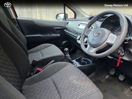 2013 Toyota Yaris - photo 12