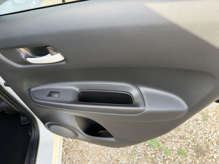 2020 Honda Fit - photo 5