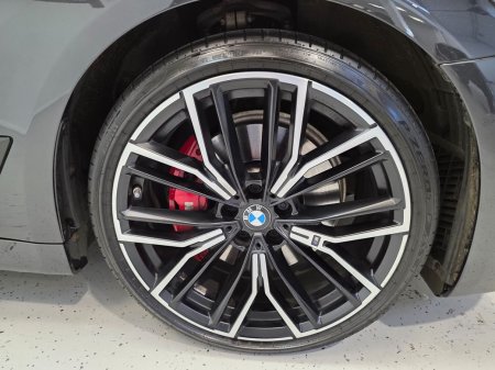 2023 BMW 5-Series - photo 19