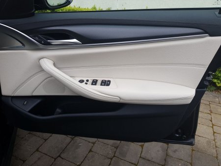 2023 BMW 5-Series - photo 21
