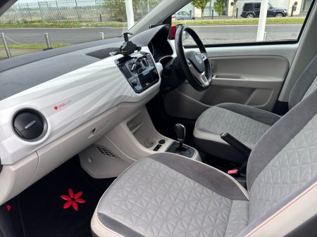 2017 Volkswagen up! - photo 2