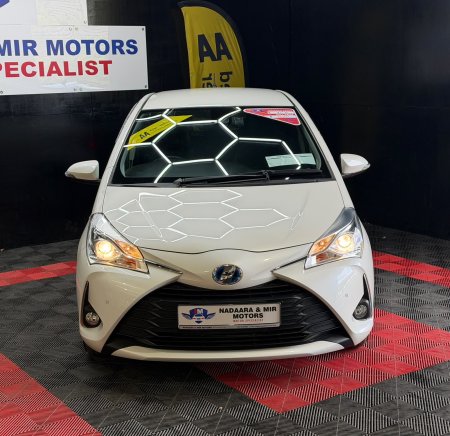 2018 Toyota Vitz - photo 11