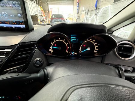 2014 Ford Fiesta - photo 10