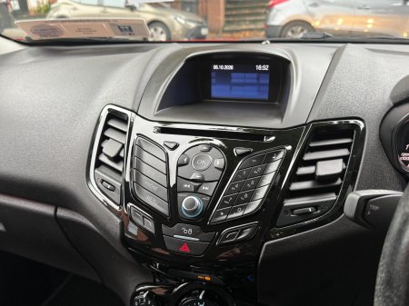 2017 Ford Fiesta - photo 16