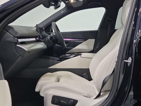 2026 BMW 5-Series - photo 7