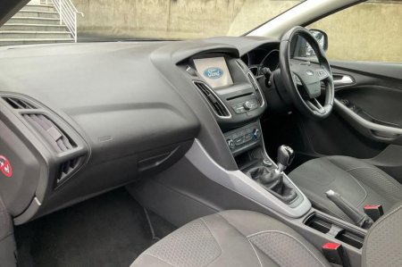 2016 Ford Focus - photo 18