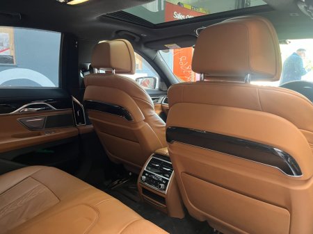 2017 BMW 7-Series - photo 17