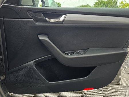 2018 Skoda Superb - photo 19