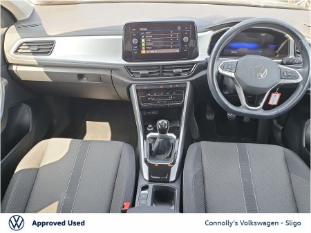2023 Volkswagen T-Roc - photo 2