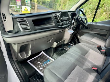 2022 Ford Transit - photo 5
