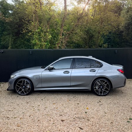 2023 BMW 3-Series - photo 8
