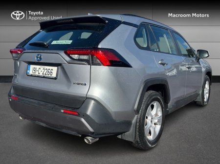 2019 Toyota RAV4 - photo 2