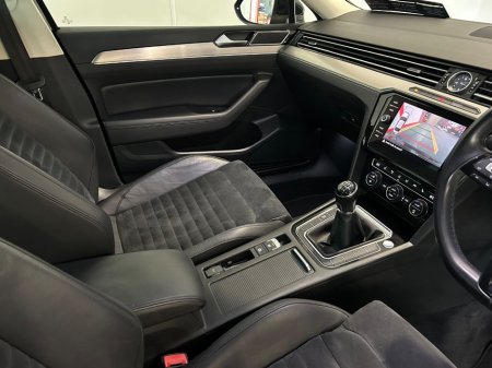 2019 Volkswagen Passat - photo 12