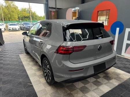 2024 Volkswagen Golf - photo 5