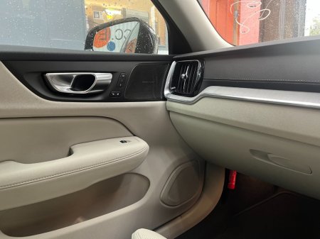 2025 Volvo V60 - photo 12