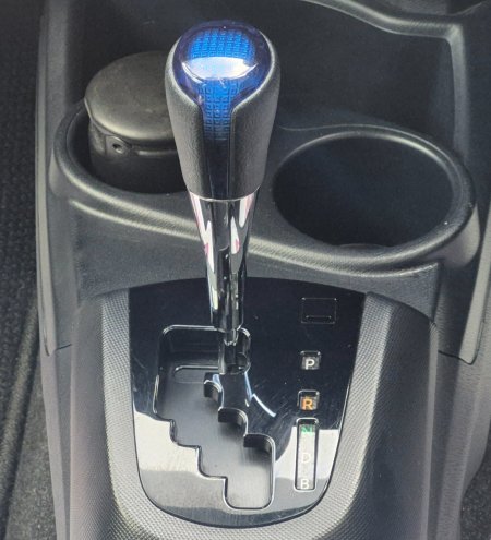 2015 Toyota Aqua - photo 16