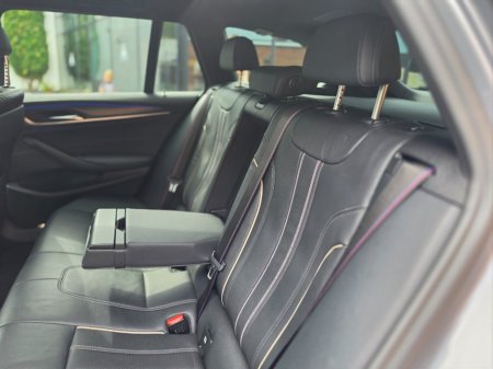 2022 BMW 5-Series - photo 35