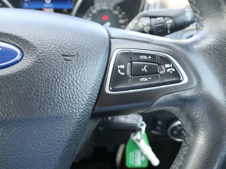 2017 Ford Focus - photo 15