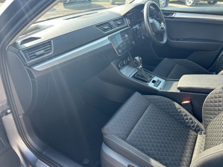 2022 Skoda Superb - photo 4