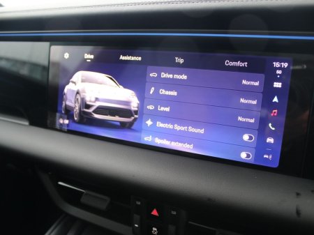 2026 Porsche Macan - photo 18