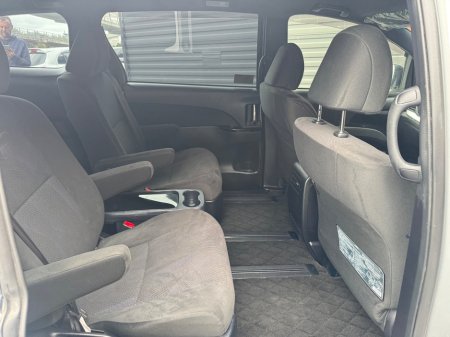 2018 Toyota Estima - photo 15