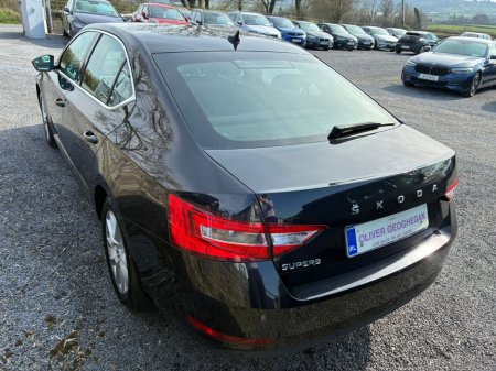 2022 Skoda Superb - photo 3