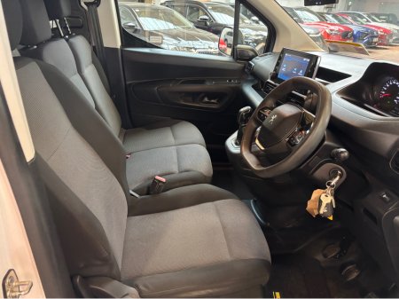 2020 Peugeot Partner - photo 2