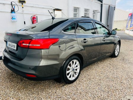 2018 Ford Focus - photo 6