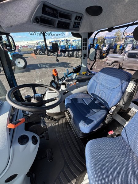 0 New Holland T6.180 - photo 5