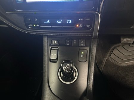 2017 Toyota Auris - photo 13