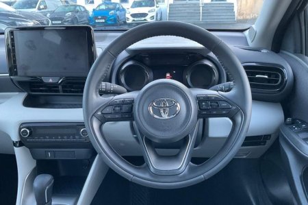2022 Toyota Yaris - photo 12