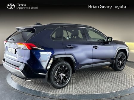 2024 Toyota RAV4 - photo 2