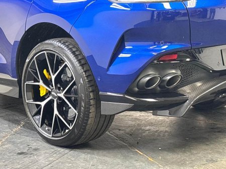 2025 Aston Martin DBX - photo 10