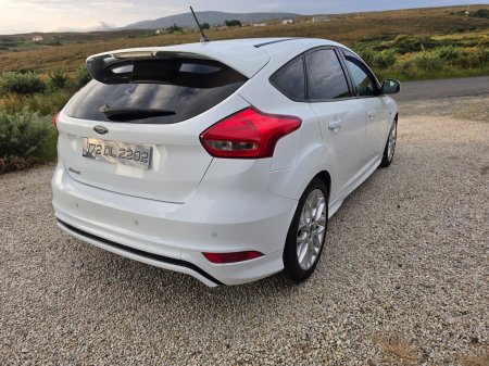 2017 Ford Focus - photo 2
