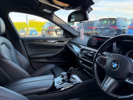 2017 BMW 5-Series - photo 17