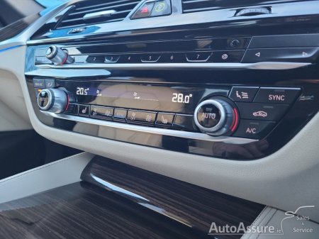 2023 BMW 5-Series - photo 24
