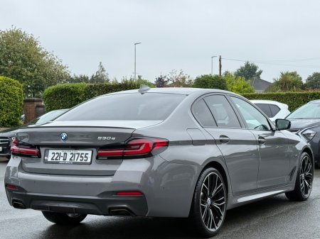 2022 BMW 5-Series - photo 5
